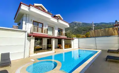 Villa Prestij 1 4+1 muhafazakar havuzlu villa
