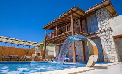 Villa Laviva | Kalkan Sarıbelen Deniz Manzaralı Kiralık Villa