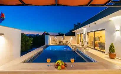 Villa Midilli | Üzümlü Muhafazakar Balayı Villası