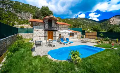 Villa Batur – Kalkan İkizce Muhafazakar Balayı Villası | Tatilimiz Villada