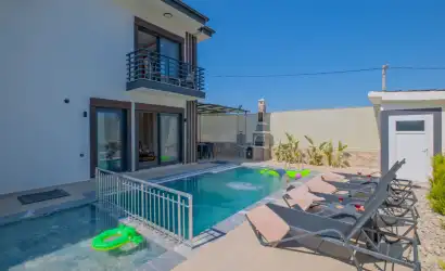 Villa Zeynur 1 - Jakuzili Korunaklı Havuzlu Dubleks Villa - Tatilimiz Villada