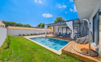 Villa Shiraz