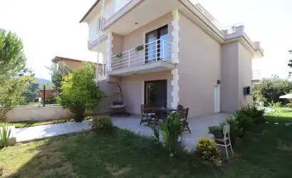Villa Bahar İzmir Urla mevkiinde yer alan 3+1 villamız