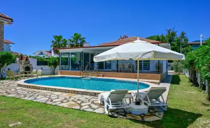 Villa Bade 1 Ortaca Dalyan mevkiinde yer alan kalabalık ailelere uygun villamız.