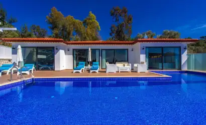 Villa Luna Fethiye Üzümlü mevkiinde yer alan muhafazakar villamız.