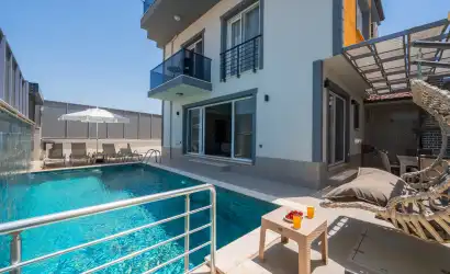 Villa Satürn Fethiye Karaçulha mevkiinde yer alan 3+1 6 kişilik villamız.