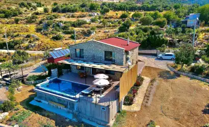 Villa Cennet Fethiye karaağaç Mevkiinde yer alan deniz manzaralı 3+1 villamız.