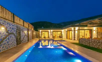 Villa İnci İncir Kalkan Çavdır mevkiinde yer alan muhafazakar villamız.