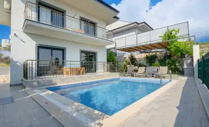 Villa Eren Seydikemer mevkiinde bulunan 2+1 balayı villamız.