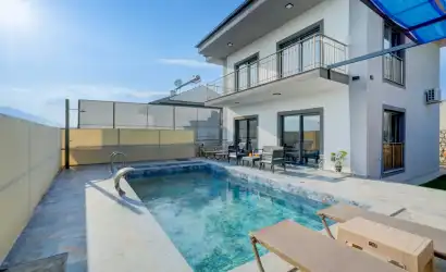 Villa Sena Muğla Seydikemer Mevkiinde 2+1 balayı villamız.